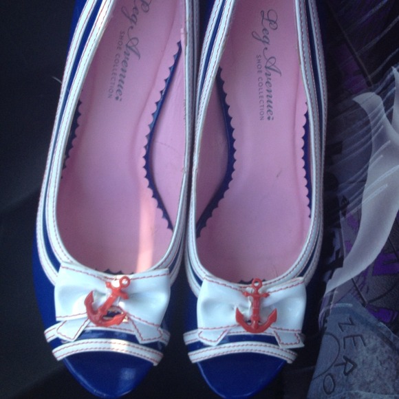 Sailor high heels!