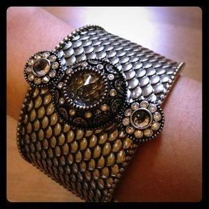 Lia sophia RED CARPET Vita Cuff PRICE REDUCED
