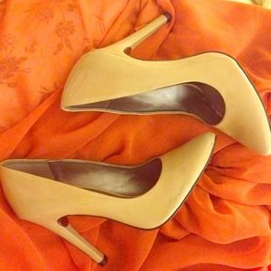 Steve madden size 6 heals