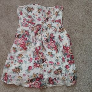 SOLD Country floral bubble style dress