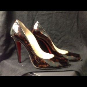 Christian Louboutin Décolleté Pump