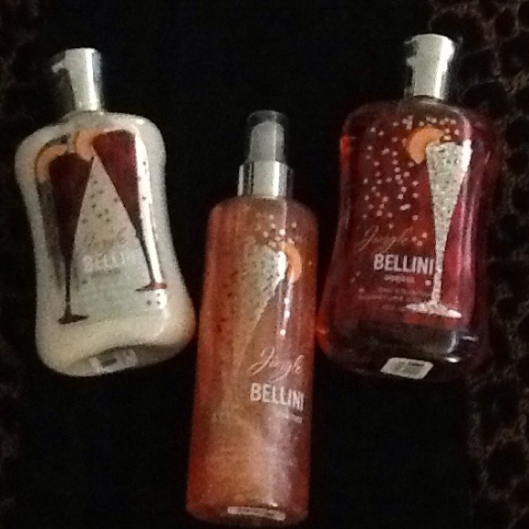 Bath & Body Works Jingle Bellini HOLD** @deecraig