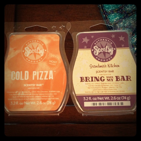 Scentsy Bars ~ Cold Pizza & Grandma's Kitchen