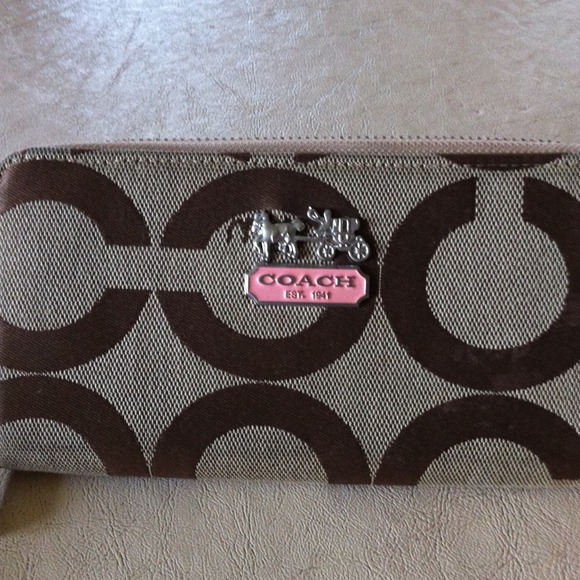 Coach signature wallet