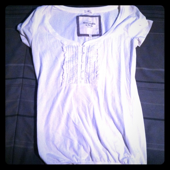 ⭐️⭐️SOLD!!⭐️⭐️Abercrombie Top