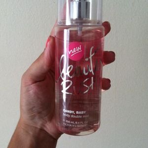 🚫Sold🚫 Victoria secret body mist