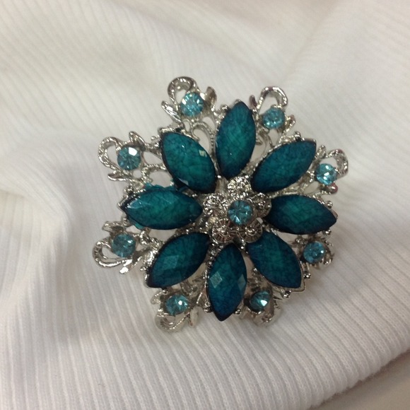 Fashion ring