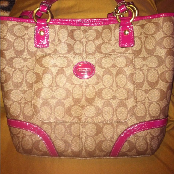 Coach Handbags - Coach purse