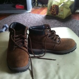 Skechers waterproof boots, great condition!