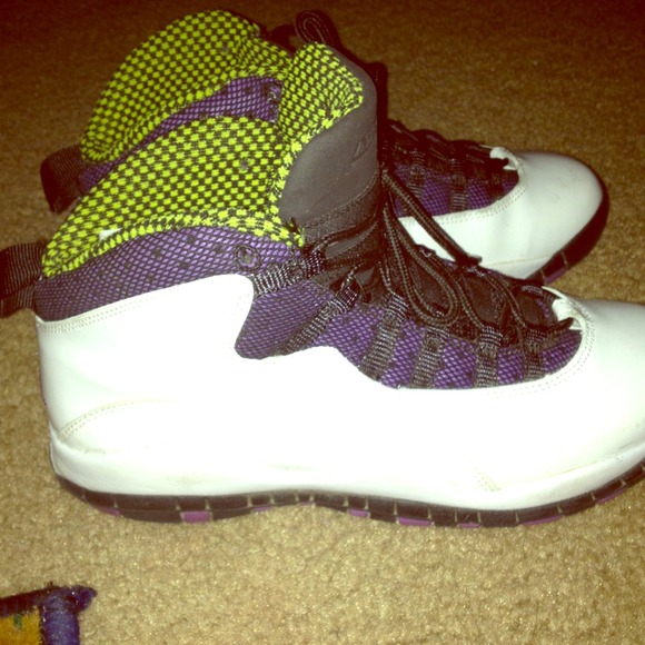 Violet 10s
