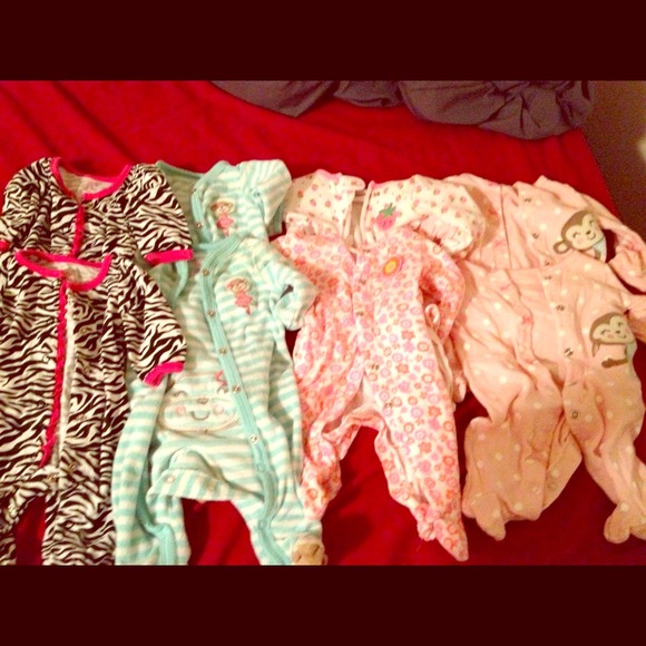 New born PJ's Carter's - Picture 1 of 4