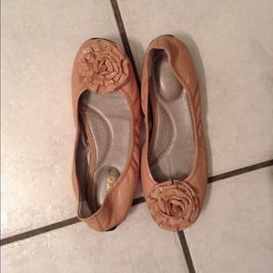 Khaki / Tan flower flats