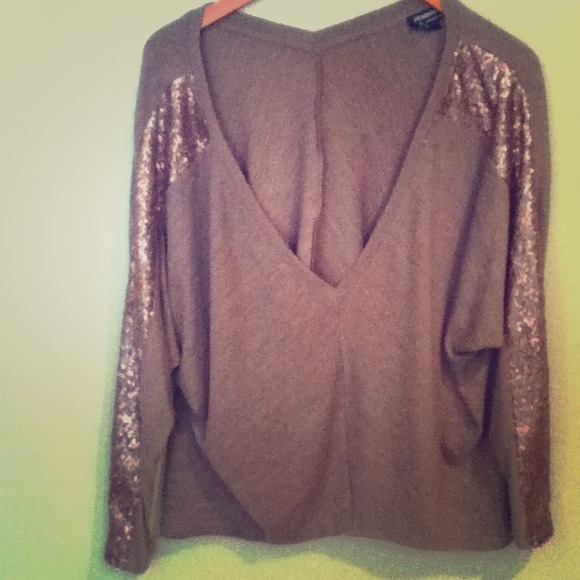 SOLD Brown boutique sweater