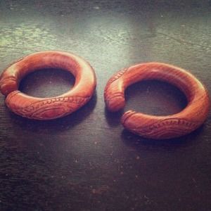 Oracle 00g bloodwood hoops
