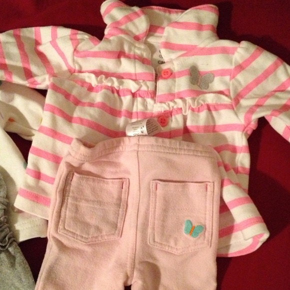 Newborn outfits - Picture 3 of 3