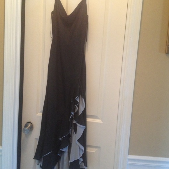 Dress - Picture 4 of 4