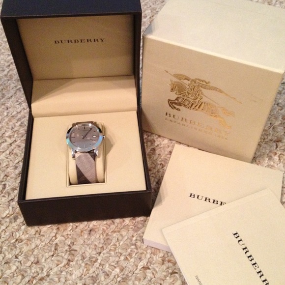 Burberry Accessories - SOLD AUTH. Unisex Burberry watch