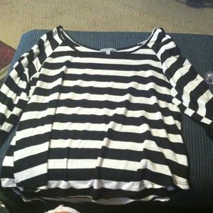 Black n white striped top