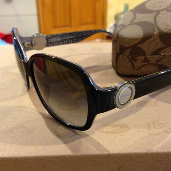 Coach black sunglasses (authentic) main image 4