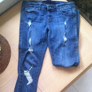 Refuge brand distressed skinny jeans