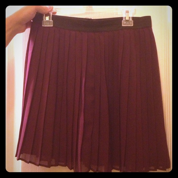 Forever21 Pleated Skirt with Waistband
