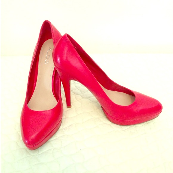 Bloody Red ALDO leather shoes