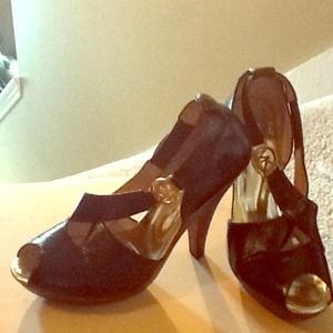 Stylish Michael Kors sandals/heels