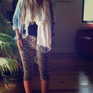 Cheetah highwaisted capri pants