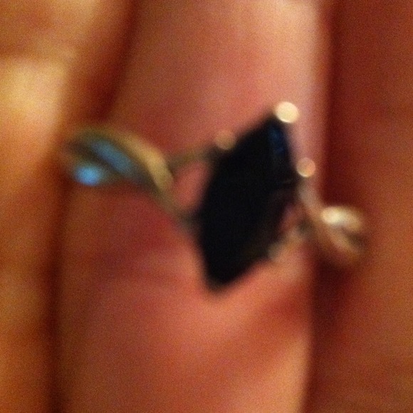 Silver ring - Picture 2 of 2