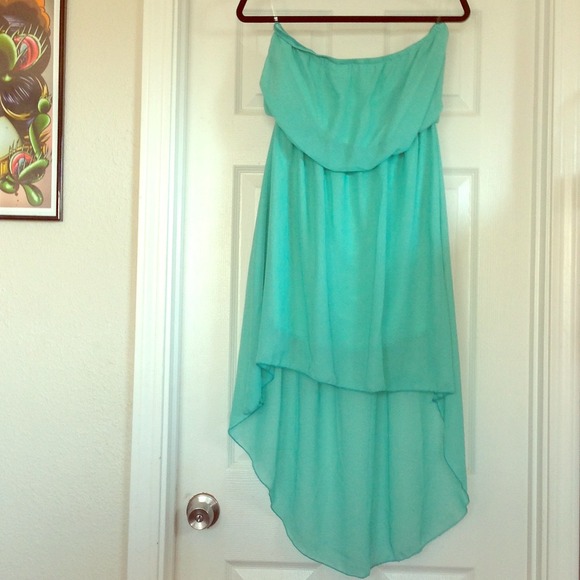 🚫SOLD IN BUNDLE🚫 strapless hi lo dress