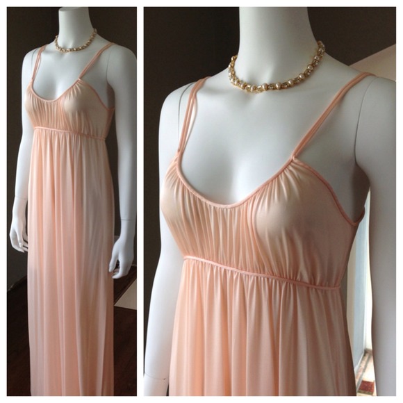 💕Sold💕Vintage Nightgown - Picture 1 of 3