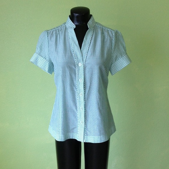 Banana Republic Tops - Banana Republic silk blend blouse