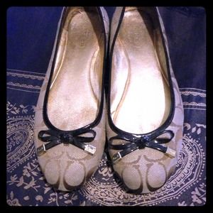 Coach flats