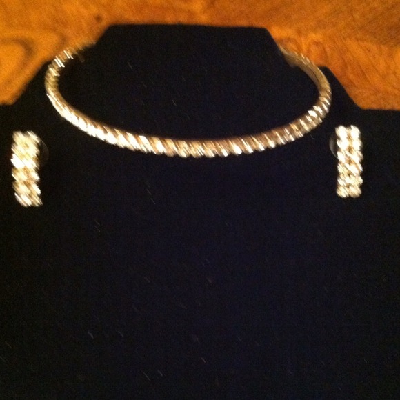 Brand new diamond choker with earrings set