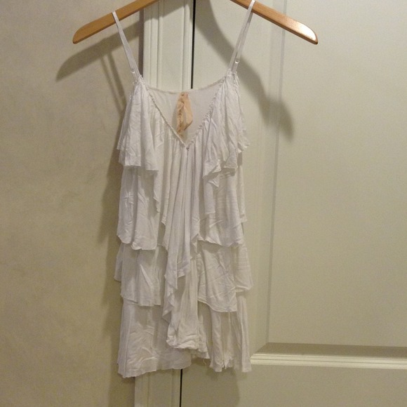 Bailey white ruffles top
