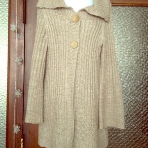 Sweater-coat mix that keeps you trendy and warm