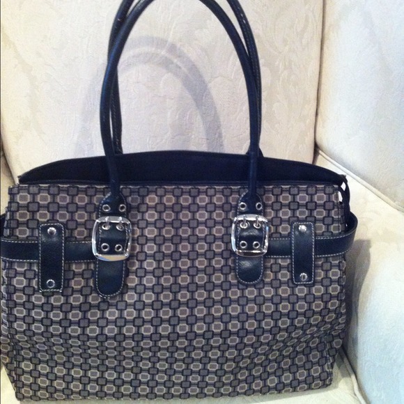 📛SOLD📛Nine West tote