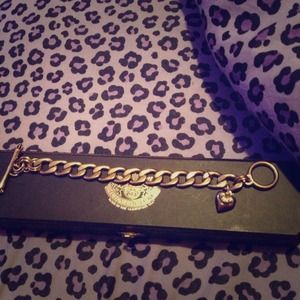 Juicy charm bracelet!