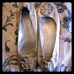 Silver Tory burch flats