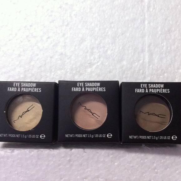 Bundle cynz MAC eyeshadow
