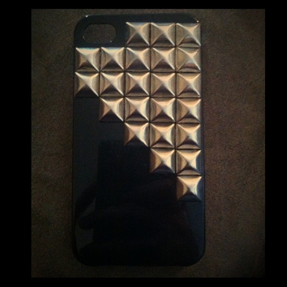 🚫Sold🚫iPhone 4 black case with silver studds.