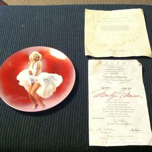 Marilyn Monroe collector plate
