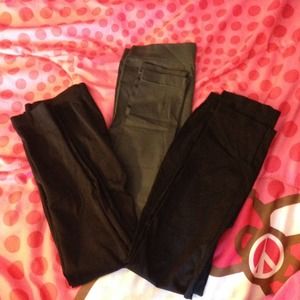 ⭐SOLD⭐ 🌟BUNDLE🌟3 Leggings