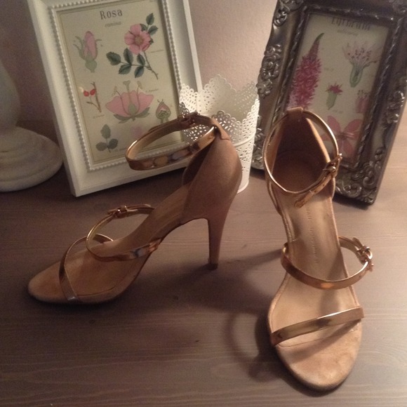 ⛔SOLD⛔Zara Blush/Rose Gold suede sandals Sz 36 - Picture 2 of 4