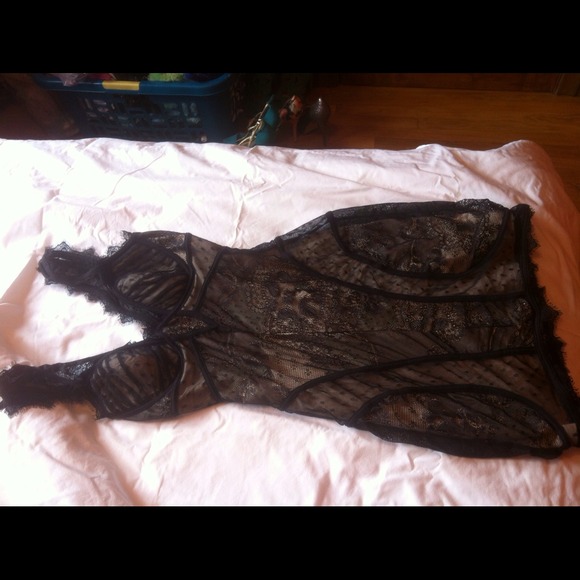 bebe Dresses & Skirts - Black lace bebe dress