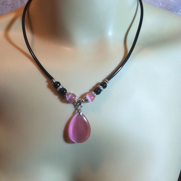 Jewelry - Pink and black necklace