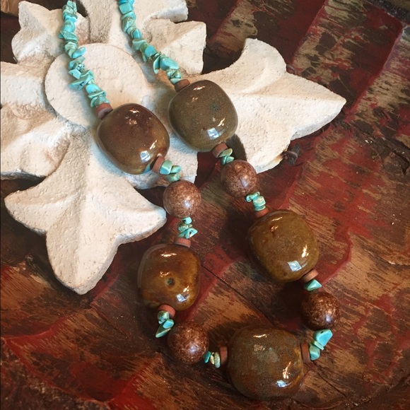 🌟Reduced🌟Turquoise and brown statement necklace - Picture 2 of 2
