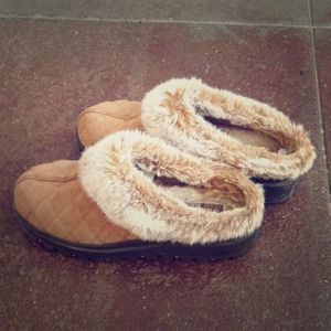 Skechers shoes with fur trim
