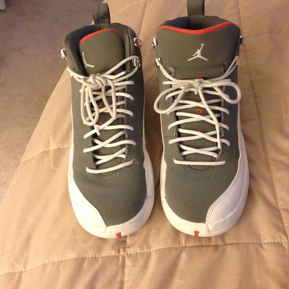 ❌REDUCED❌Jordan cool grey 12's - Picture 2 of 4