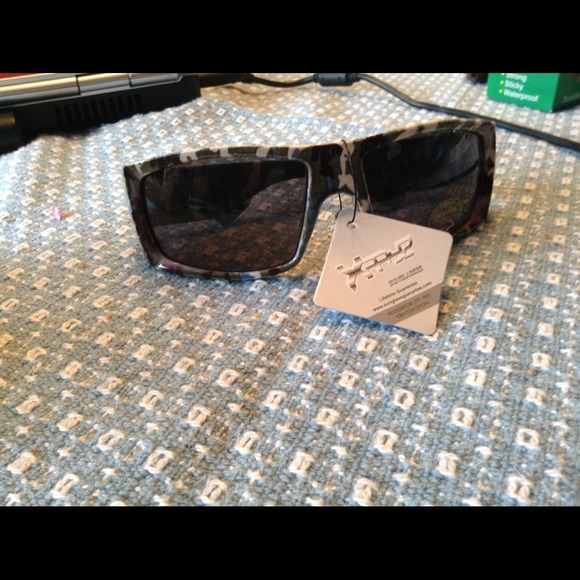 Nwt cameo sunglasses - Picture 1 of 3
